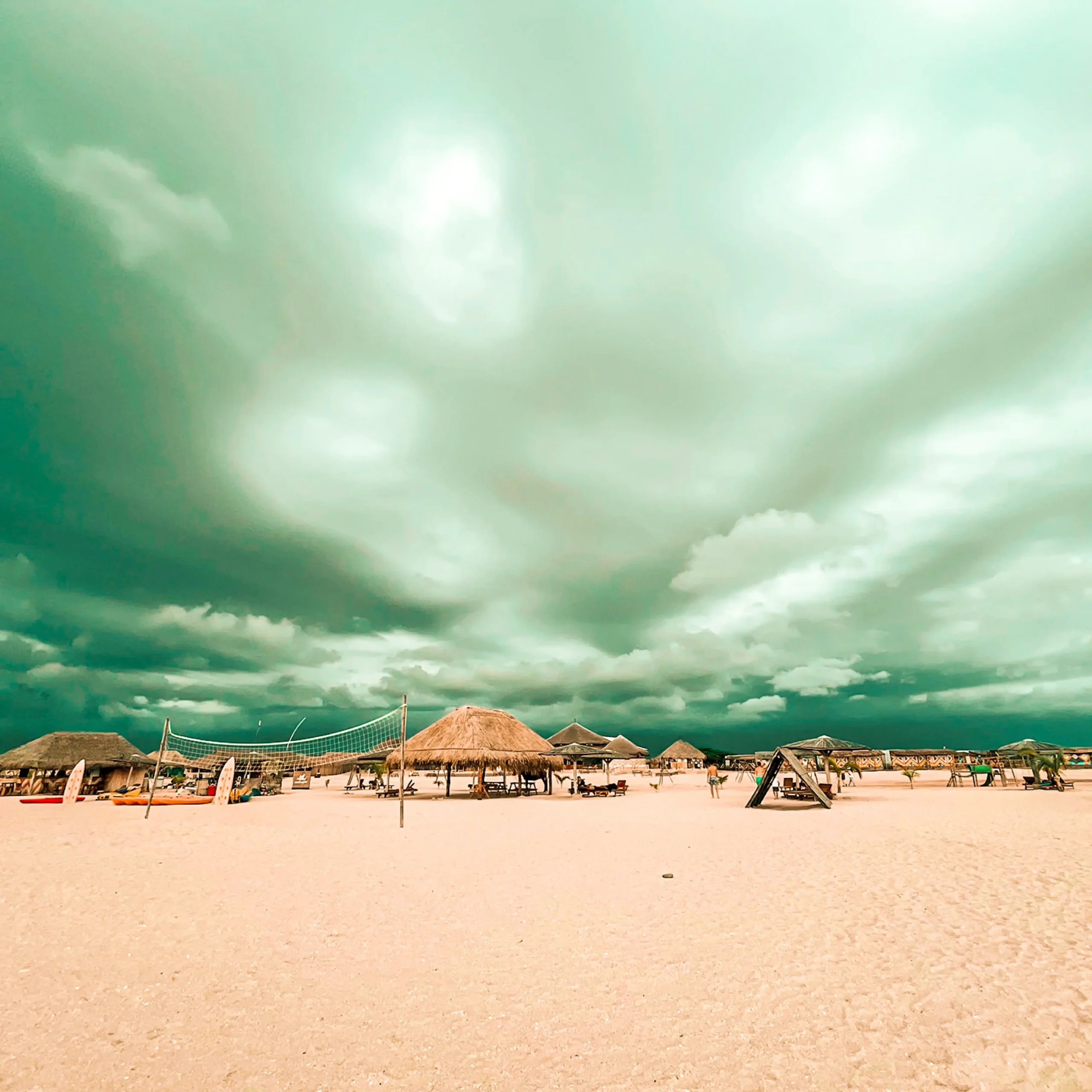 Descubre todos los destinos ecoturísticos de Colombia con Siempre Colombia: Amazonas, La Guajira, Zona Cafetera, Parque Nacional Tayrona, Llanos Orientales, Chocó Biogeográfico, Sierra Nevada de Santa Marta, San Andrés, Guaviare, Putumayo, Caquetá, Santander, Sierra de la Macarena, entre otros. Vive la aventura, biodiversidad, cultura y naturaleza con turismo responsable.