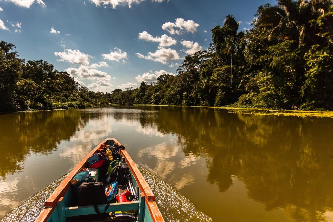 Plan Amazonas - Destino | Plan Amazonas | Arara | El Encanto Amazónico | Kaya Marasha | Plan Amazonas Travesías del Pirarucú Descubre todos los destinos ecoturísticos de Colombia con Siempre Colombia: Amazonas, La Guajira, Zona Cafetera, Parque Nacional Tayrona, Llanos Orientales, Chocó Biogeográfico, Sierra Nevada de Santa Marta, San Andrés, Guaviare, Putumayo, Caquetá, Santander, Sierra de la Macarena, entre otros. Vive la aventura, biodiversidad, cultura y naturaleza con turismo responsable.