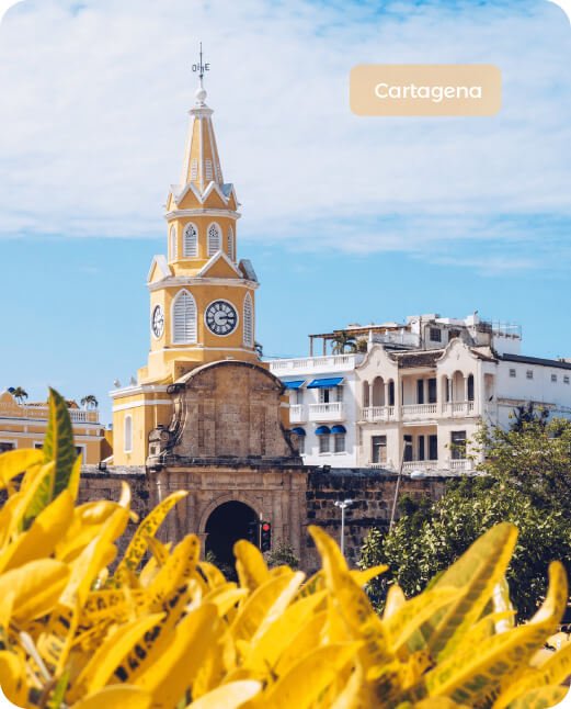Descubre todos los destinos ecoturísticos de Colombia con Siempre Colombia: Amazonas, La Guajira, Zona Cafetera, Parque Nacional Tayrona, Llanos Orientales, Chocó Biogeográfico, Sierra Nevada de Santa Marta, San Andrés, Guaviare, Putumayo, Caquetá, Santander, Sierra de la Macarena, entre otros. Vive la aventura, biodiversidad, cultura y naturaleza con turismo responsable.