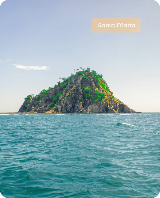 Descubre todos los destinos ecoturísticos de Colombia con Siempre Colombia: Amazonas, La Guajira, Zona Cafetera, Parque Nacional Tayrona, Llanos Orientales, Chocó Biogeográfico, Sierra Nevada de Santa Marta, San Andrés, Guaviare, Putumayo, Caquetá, Santander, Sierra de la Macarena, entre otros. Vive la aventura, biodiversidad, cultura y naturaleza con turismo responsable.