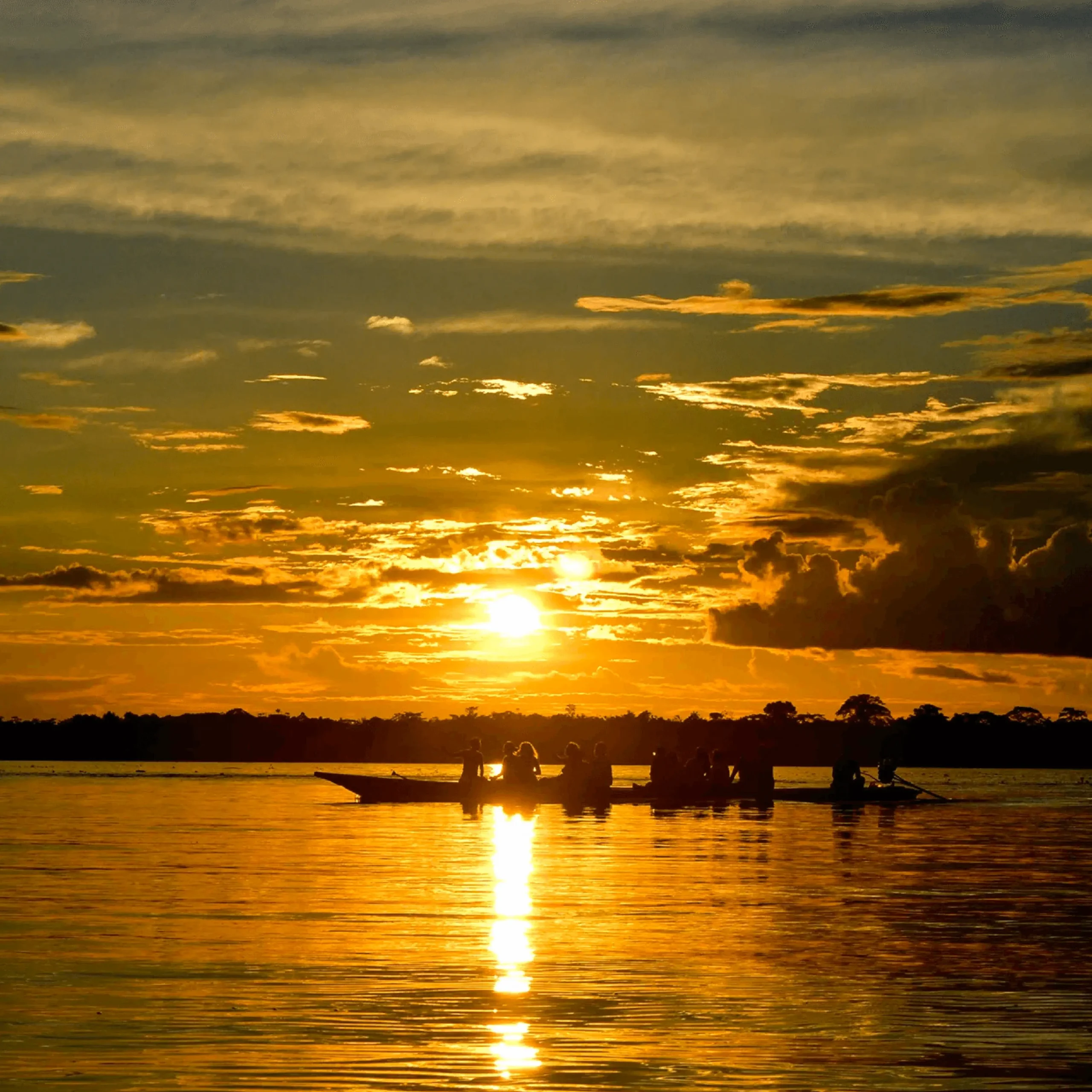 Descubre todos los destinos ecoturísticos de Colombia con Siempre Colombia: Amazonas, La Guajira, Zona Cafetera, Parque Nacional Tayrona, Llanos Orientales, Chocó Biogeográfico, Sierra Nevada de Santa Marta, San Andrés, Guaviare, Putumayo, Caquetá, Santander, Sierra de la Macarena, entre otros. Vive la aventura, biodiversidad, cultura y naturaleza con turismo responsable.