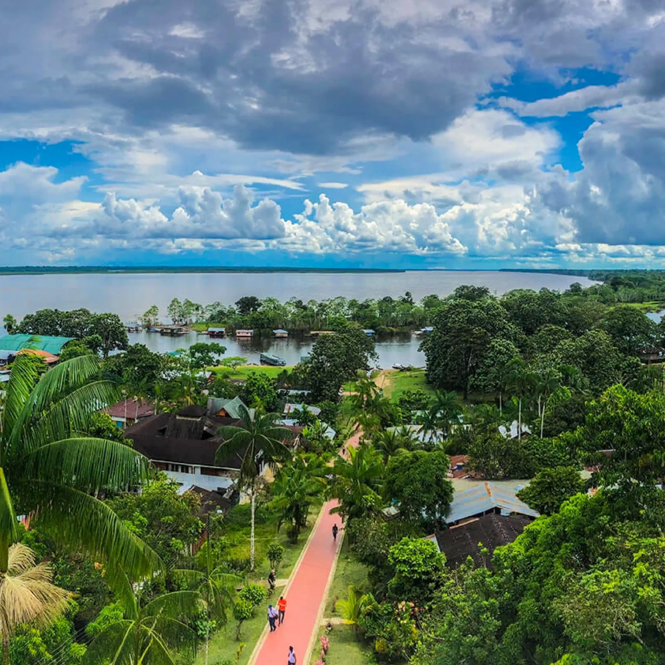 Descubre todos los destinos ecoturísticos de Colombia con Siempre Colombia: Amazonas, La Guajira, Zona Cafetera, Parque Nacional Tayrona, Llanos Orientales, Chocó Biogeográfico, Sierra Nevada de Santa Marta, San Andrés, Guaviare, Putumayo, Caquetá, Santander, Sierra de la Macarena, entre otros. Vive la aventura, biodiversidad, cultura y naturaleza con turismo responsable.