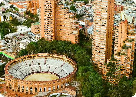 Descubre todos los destinos ecoturísticos de Colombia con Siempre Colombia: Amazonas, La Guajira, Zona Cafetera, Parque Nacional Tayrona, Llanos Orientales, Chocó Biogeográfico, Sierra Nevada de Santa Marta, San Andrés, Guaviare, Putumayo, Caquetá, Santander, Sierra de la Macarena, entre otros. Vive la aventura, biodiversidad, cultura y naturaleza con turismo responsable.